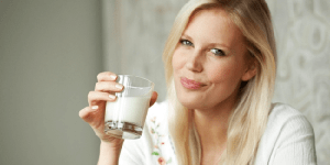 Manfaat Hebat Minum Susu Hangat Bagi Tubuh