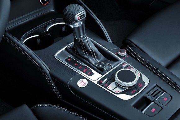 Audi TT 2015 Tembakan Mata-Mata Interior