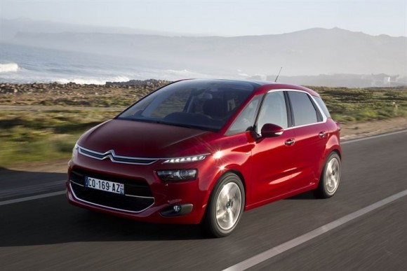 The Citroen C4 Picasso Menggabungkan Sistem Untuk Mengontrol Peralatan