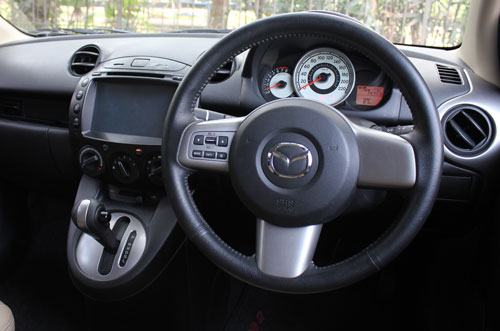 Interior setir Mercedes-Benz C250 CGI