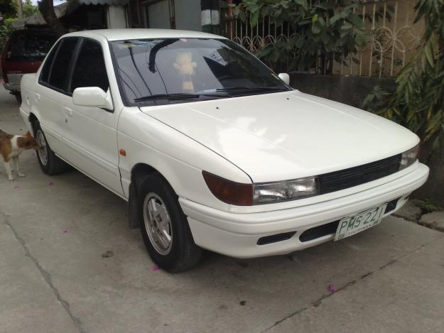 Mitsubishi Lancer keluaran 1992. Mobil ini sekarang dipasarkan sekitar Rp45 juta. 