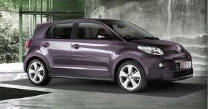 Scion xD 2012. Mobil dengan transmisi lima percepatan