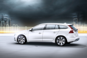 Volvo V60 2012 : Mobil Pertama Di Dunia Yang Mengadopsi Mesin Plug-in Diesel Hybrid