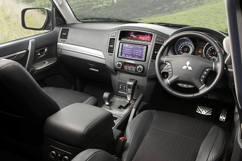 Interior Pajero Platinum 2012