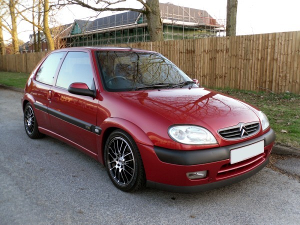 Citroen Saxo VTR (Mengemudi dengan tingkat alkohol di atas batas).