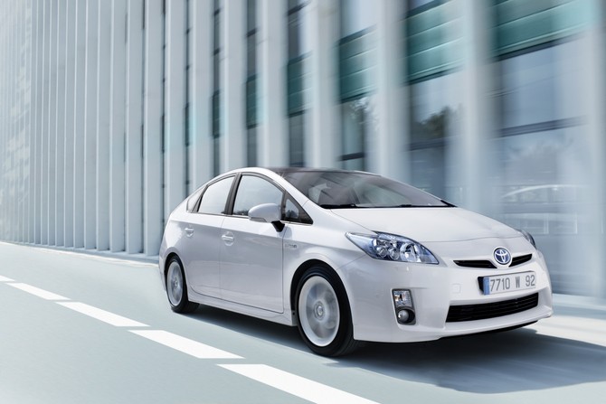 Prius Gen-3 Banderol Harga Rp. 610,500,000