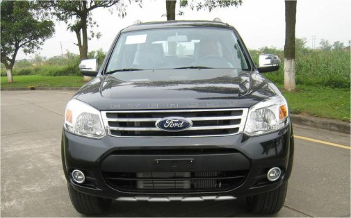 desain Ford Everest Facelift LTD AT