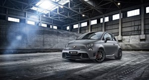 Abarth 695 Biposto: Spirit Balap Kepala Sampai Kaki